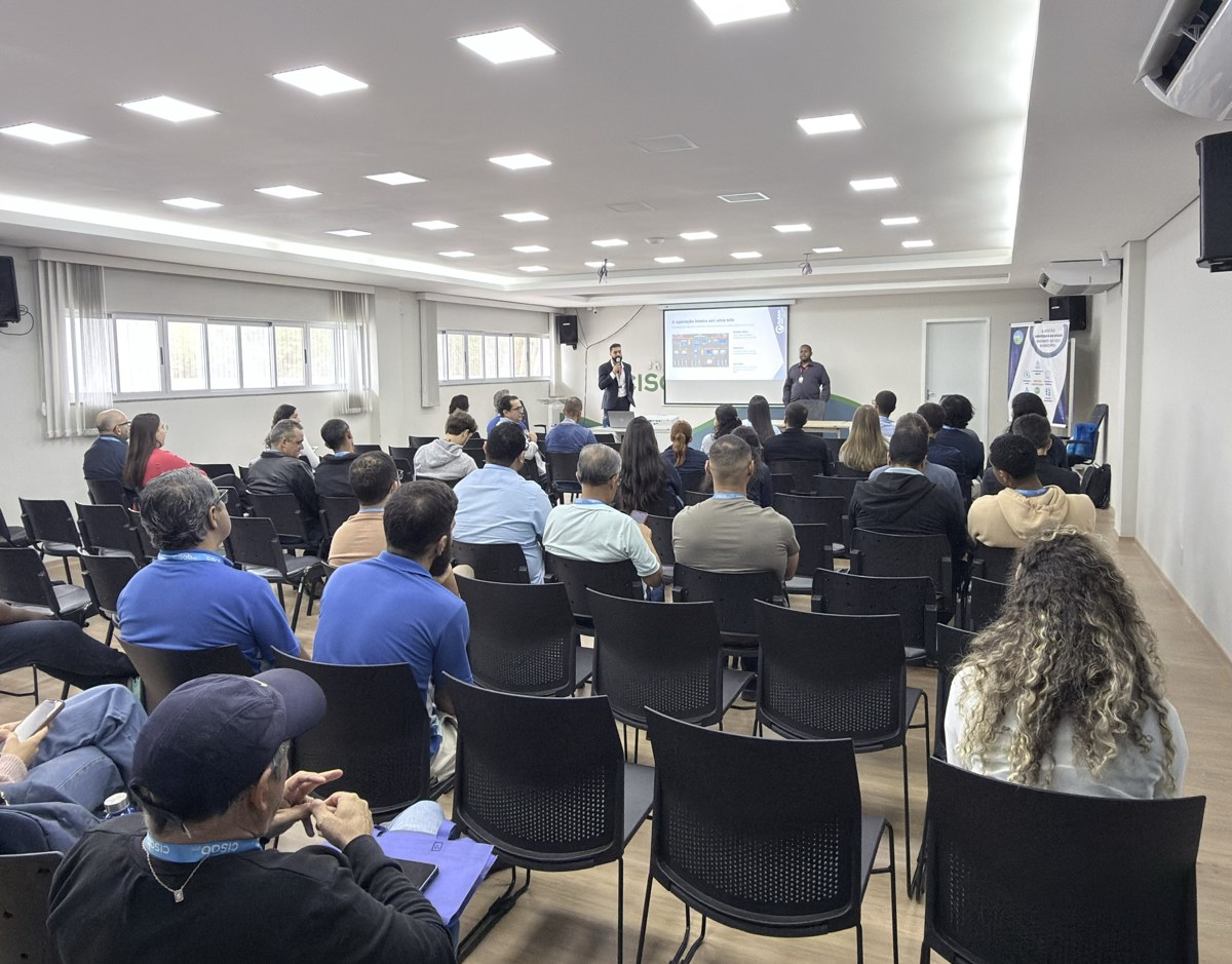 Plateia da palestra da Flex no EnSAN 2026